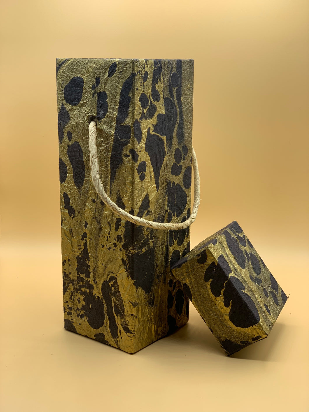 Wine box in Black marble